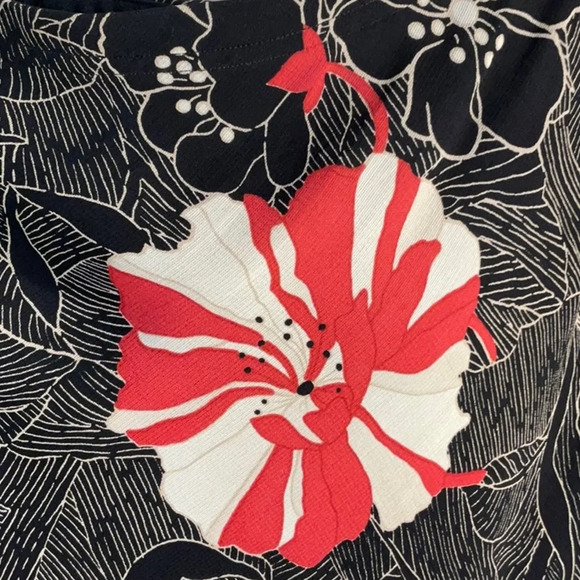 🤩 Casual Corner Floral print Skirt 🤩 - Picture 4 of 7